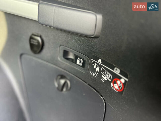 Чорний Міцубісі Аутлендер, об'ємом двигуна 2.4 л та пробігом 221 тис. км за 8900 $, фото 29 на Automoto.ua