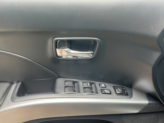 Черный Мицубиси Аутлендер, объемом двигателя 3 л и пробегом 235 тыс. км за 9800 $, фото 7 на Automoto.ua