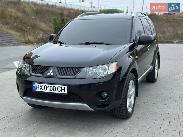 Черный Мицубиси Аутлендер, объемом двигателя 3 л и пробегом 248 тыс. км за 9800 $, фото 7 на Automoto.ua