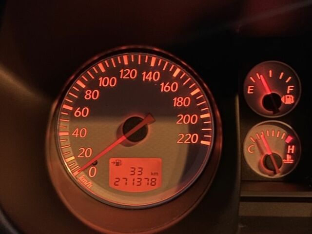 Чорний Міцубісі Аутлендер, об'ємом двигуна 2 л та пробігом 271 тис. км за 6799 $, фото 11 на Automoto.ua