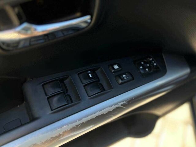 Черный Мицубиси Аутлендер, объемом двигателя 3 л и пробегом 308 тыс. км за 7600 $, фото 10 на Automoto.ua