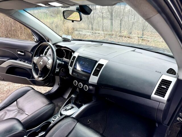 Чорний Міцубісі Аутлендер, об'ємом двигуна 2.4 л та пробігом 229 тис. км за 9790 $, фото 17 на Automoto.ua