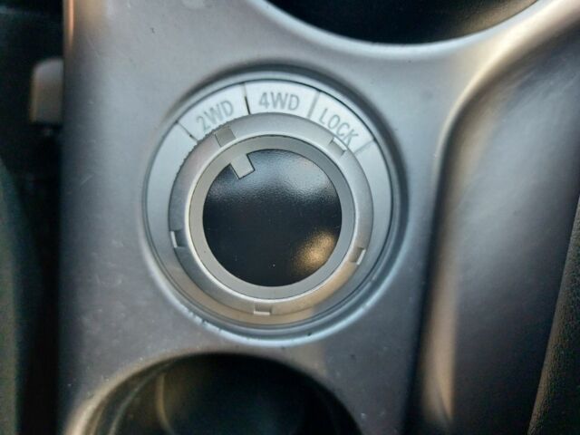 Черный Мицубиси Аутлендер, объемом двигателя 2 л и пробегом 249 тыс. км за 8750 $, фото 8 на Automoto.ua