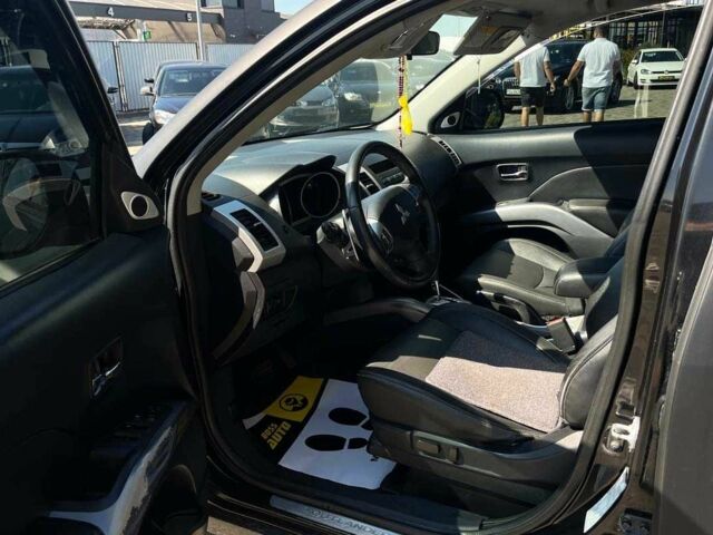 Черный Мицубиси Аутлендер, объемом двигателя 3 л и пробегом 308 тыс. км за 7600 $, фото 9 на Automoto.ua