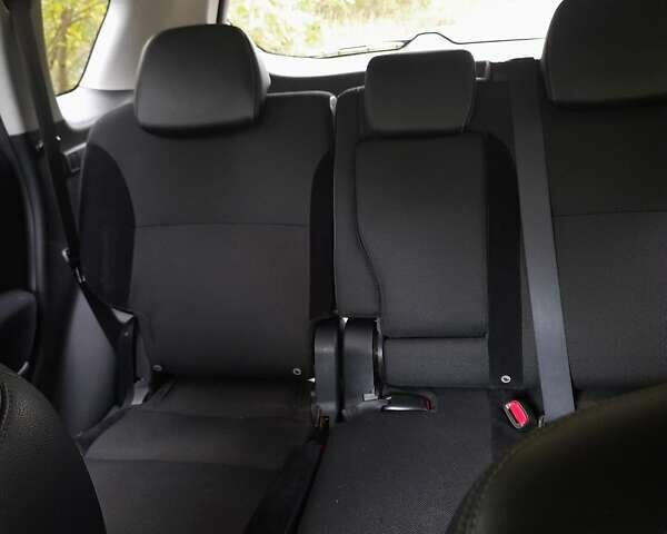 Чорний Міцубісі Аутлендер, об'ємом двигуна 2 л та пробігом 220 тис. км за 10700 $, фото 8 на Automoto.ua