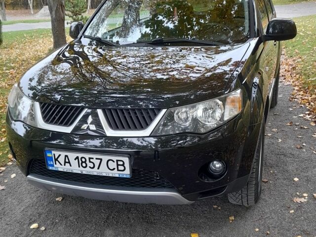 Міцубісі Аутлендер 2009 у Хмельницькому на Automoto.ua Чорний Міцубісі Аутлендер, об'ємом двигуна 2.4 л та пробігом 157 тис. км за 8500 $, фото 1 на Automoto.ua