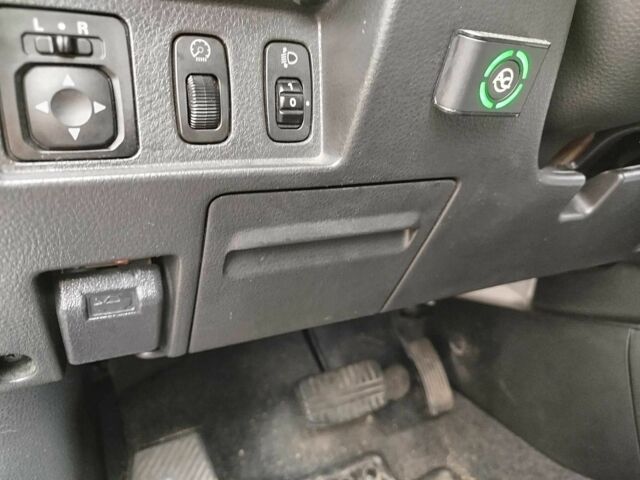 Черный Мицубиси Аутлендер, объемом двигателя 2.4 л и пробегом 149 тыс. км за 8800 $, фото 9 на Automoto.ua