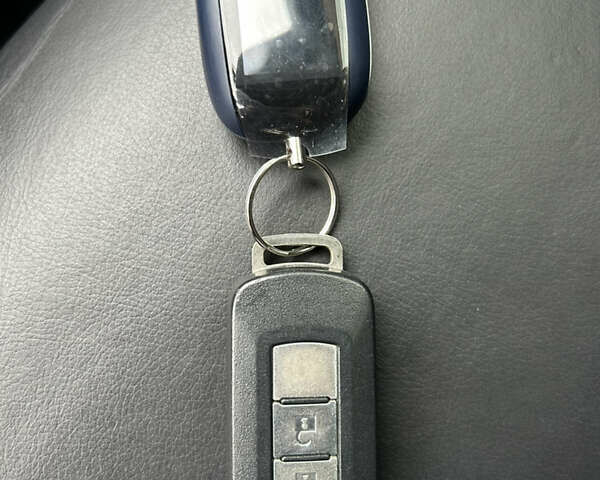 Черный Мицубиси Аутлендер, объемом двигателя 3 л и пробегом 77 тыс. км за 11800 $, фото 28 на Automoto.ua