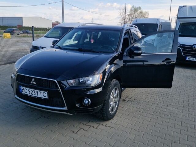 Чорний Міцубісі Аутлендер, об'ємом двигуна 2 л та пробігом 310 тис. км за 9800 $, фото 5 на Automoto.ua