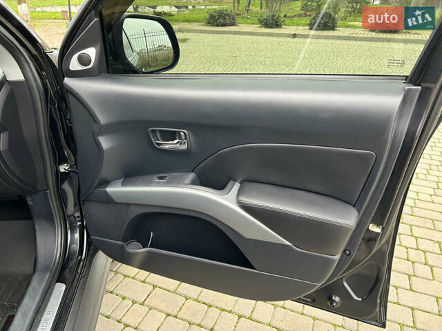 Черный Мицубиси Аутлендер, объемом двигателя 3 л и пробегом 77 тыс. км за 11800 $, фото 21 на Automoto.ua