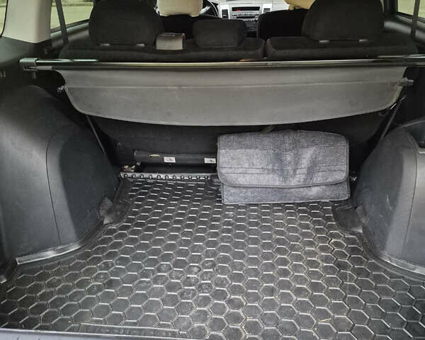 Черный Мицубиси Аутлендер, объемом двигателя 2.4 л и пробегом 198 тыс. км за 10500 $, фото 5 на Automoto.ua