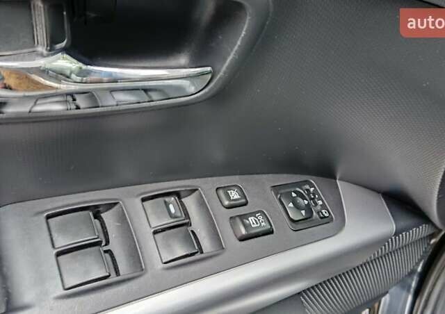 Черный Мицубиси Аутлендер, объемом двигателя 2.2 л и пробегом 267 тыс. км за 9999 $, фото 3 на Automoto.ua