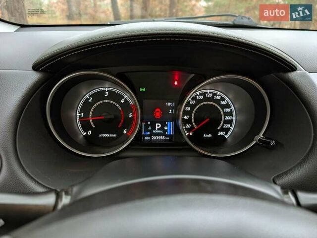 Чорний Міцубісі Аутлендер, об'ємом двигуна 2.18 л та пробігом 205 тис. км за 10200 $, фото 9 на Automoto.ua