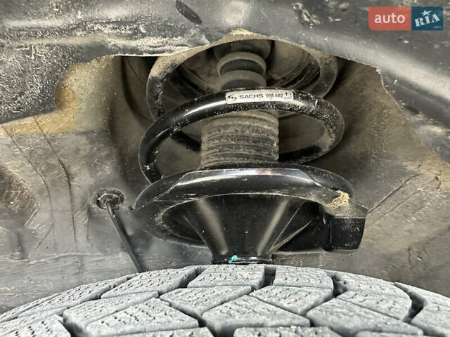 Черный Мицубиси Аутлендер, объемом двигателя 1.97 л и пробегом 224 тыс. км за 9000 $, фото 13 на Automoto.ua