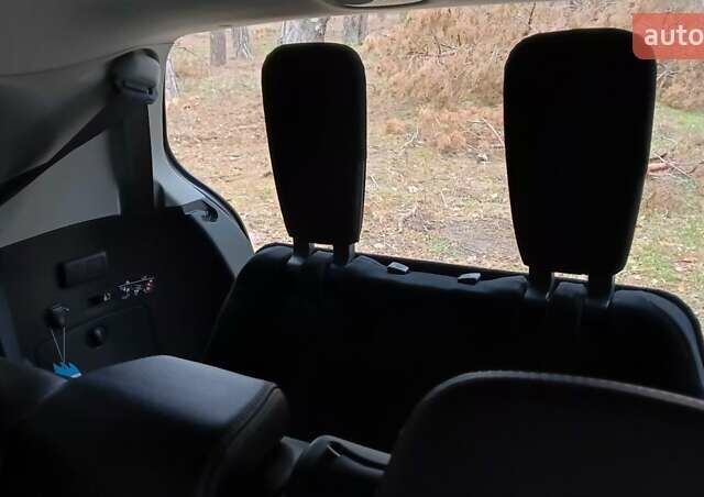 Черный Мицубиси Аутлендер, объемом двигателя 2.2 л и пробегом 267 тыс. км за 9999 $, фото 12 на Automoto.ua