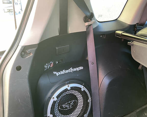 Черный Мицубиси Аутлендер, объемом двигателя 1.97 л и пробегом 292 тыс. км за 10900 $, фото 24 на Automoto.ua