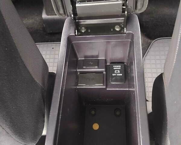 Чорний Міцубісі Аутлендер, об'ємом двигуна 2 л та пробігом 226 тис. км за 10750 $, фото 20 на Automoto.ua