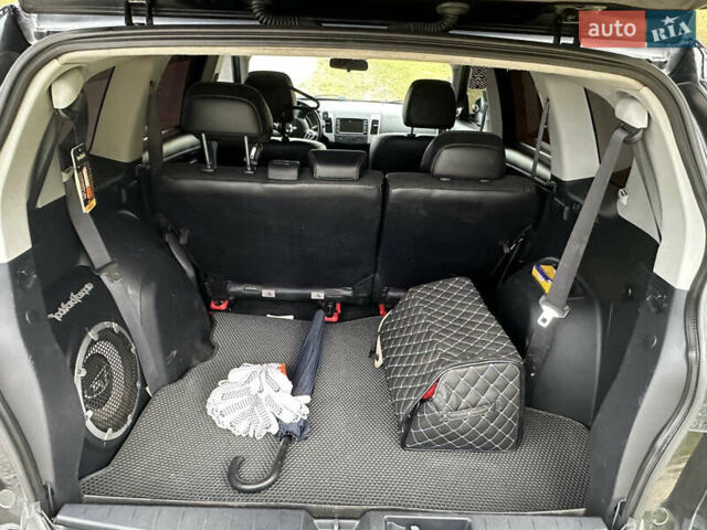 Черный Мицубиси Аутлендер, объемом двигателя 1.97 л и пробегом 224 тыс. км за 9000 $, фото 6 на Automoto.ua