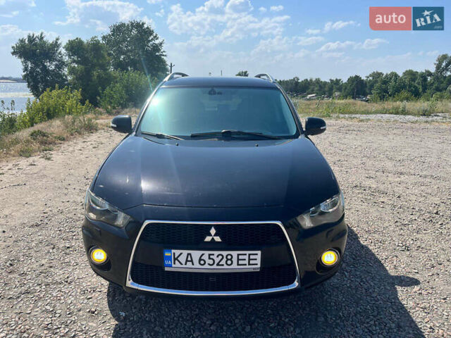 Чорний Міцубісі Аутлендер, об'ємом двигуна 2.36 л та пробігом 252 тис. км за 10300 $, фото 1 на Automoto.ua