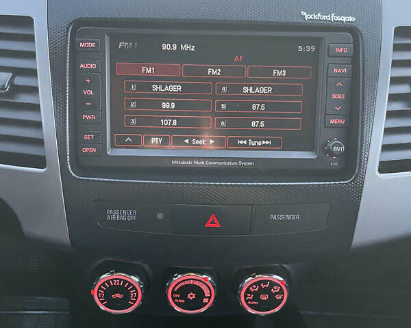 Черный Мицубиси Аутлендер, объемом двигателя 0 л и пробегом 257 тыс. км за 10399 $, фото 23 на Automoto.ua