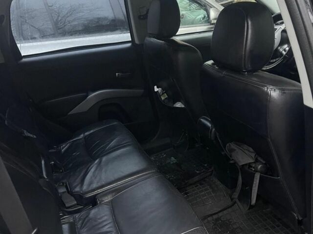 Чорний Міцубісі Аутлендер, об'ємом двигуна 0 л та пробігом 240 тис. км за 9800 $, фото 1 на Automoto.ua