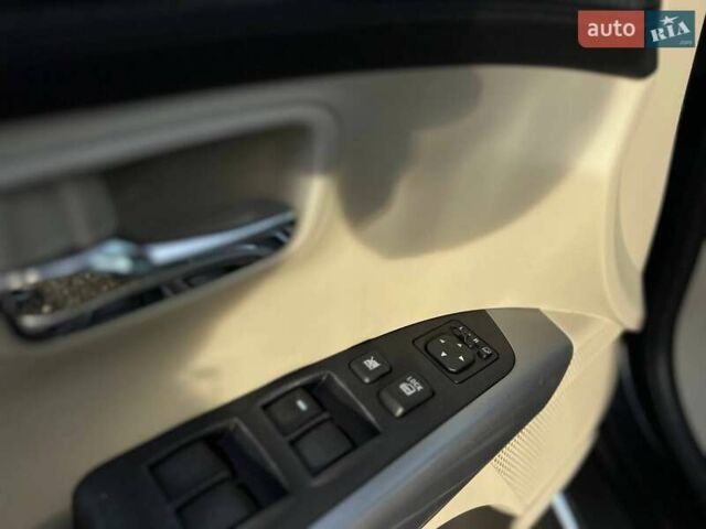 Черный Мицубиси Аутлендер, объемом двигателя 2.18 л и пробегом 249 тыс. км за 11500 $, фото 20 на Automoto.ua