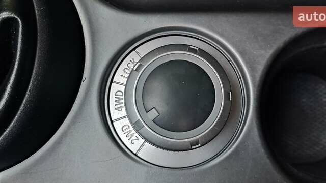 Черный Мицубиси Аутлендер, объемом двигателя 2 л и пробегом 210 тыс. км за 10600 $, фото 20 на Automoto.ua