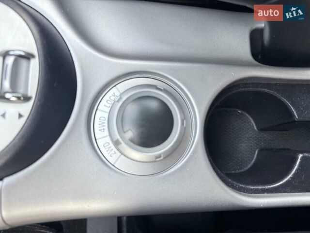 Черный Мицубиси Аутлендер, объемом двигателя 2.2 л и пробегом 225 тыс. км за 10950 $, фото 36 на Automoto.ua