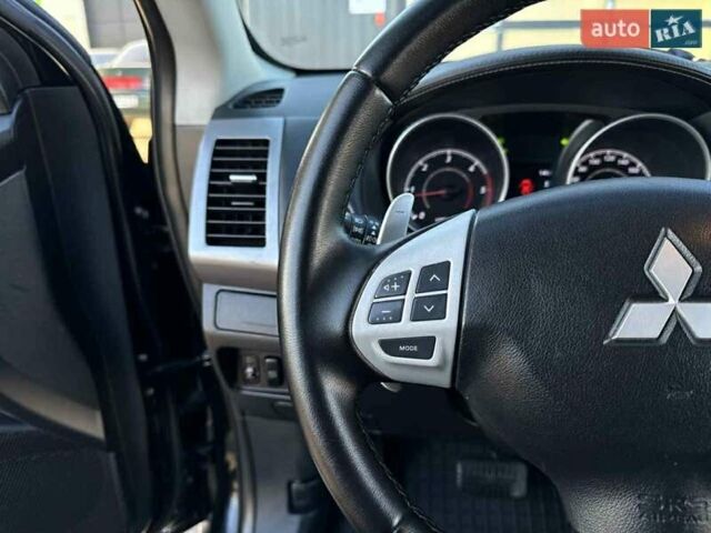 Черный Мицубиси Аутлендер, объемом двигателя 2.2 л и пробегом 264 тыс. км за 10700 $, фото 9 на Automoto.ua