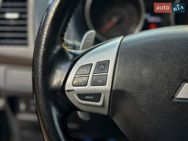 Черный Мицубиси Аутлендер, объемом двигателя 2.2 л и пробегом 226 тыс. км за 11500 $, фото 71 на Automoto.ua