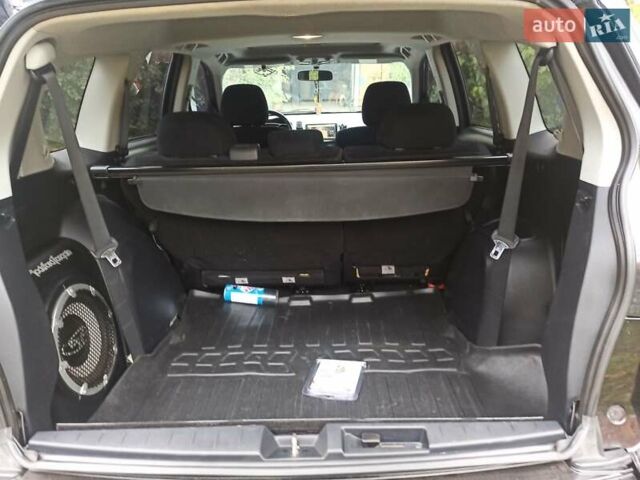 Черный Мицубиси Аутлендер, объемом двигателя 3 л и пробегом 240 тыс. км за 9500 $, фото 2 на Automoto.ua