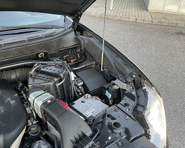 Черный Мицубиси Аутлендер, объемом двигателя 0 л и пробегом 257 тыс. км за 10399 $, фото 39 на Automoto.ua