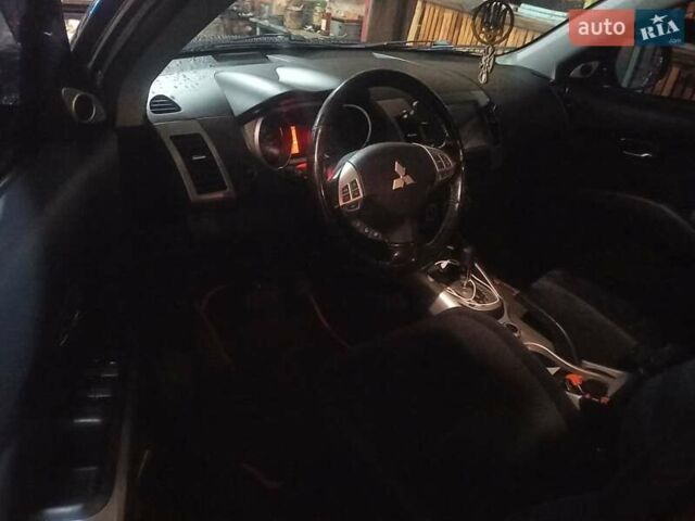 Черный Мицубиси Аутлендер, объемом двигателя 3 л и пробегом 240 тыс. км за 9500 $, фото 14 на Automoto.ua