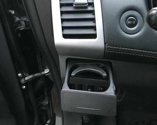 Чорний Міцубісі Аутлендер, об'ємом двигуна 2.18 л та пробігом 295 тис. км за 10900 $, фото 19 на Automoto.ua