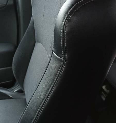 Черный Мицубиси Аутлендер, объемом двигателя 2 л и пробегом 196 тыс. км за 9900 $, фото 14 на Automoto.ua