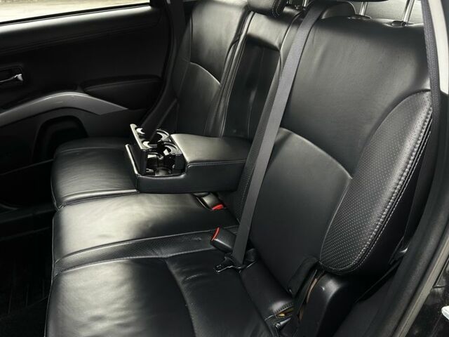 Черный Мицубиси Аутлендер, объемом двигателя 2.2 л и пробегом 237 тыс. км за 11450 $, фото 21 на Automoto.ua