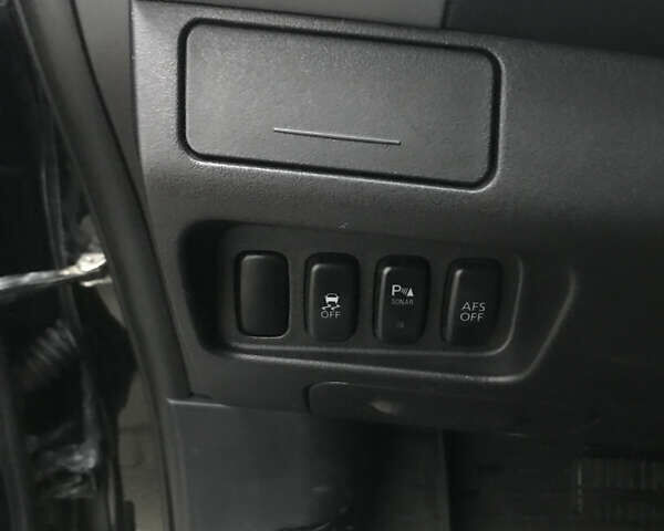 Чорний Міцубісі Аутлендер, об'ємом двигуна 2.18 л та пробігом 295 тис. км за 10900 $, фото 20 на Automoto.ua