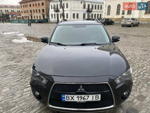 Черный Мицубиси Аутлендер, объемом двигателя 2.27 л и пробегом 233 тыс. км за 10500 $, фото 3 на Automoto.ua
