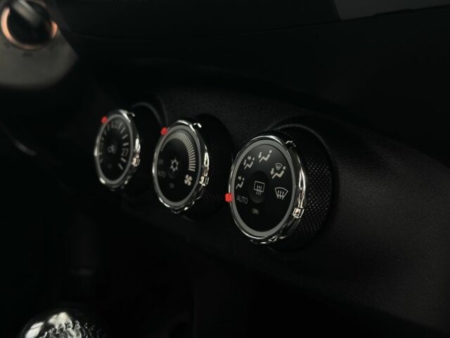 Черный Мицубиси Аутлендер, объемом двигателя 2.2 л и пробегом 237 тыс. км за 11450 $, фото 16 на Automoto.ua