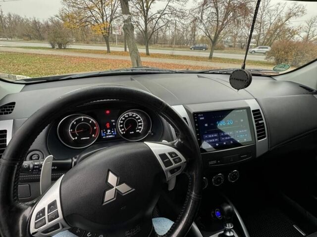 Черный Мицубиси Аутлендер, объемом двигателя 2.2 л и пробегом 253 тыс. км за 12500 $, фото 9 на Automoto.ua