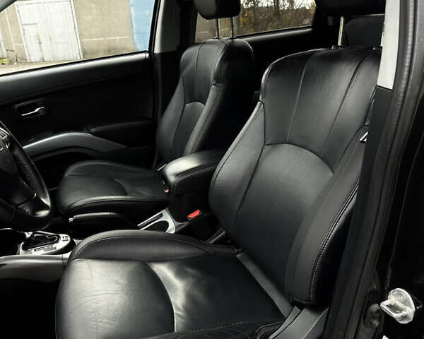 Міцубісі Аутлендер 2011 у Бердичеве на Automoto.ua Чорний Міцубісі Аутлендер, об'ємом двигуна 2.2 л та пробігом 237 тис. км за 11499 $, фото 57 на Automoto.ua