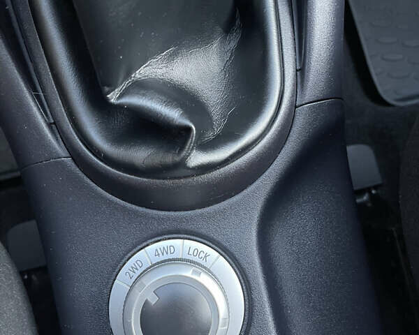 Чорний Міцубісі Аутлендер, об'ємом двигуна 2.4 л та пробігом 93 тис. км за 12500 $, фото 25 на Automoto.ua