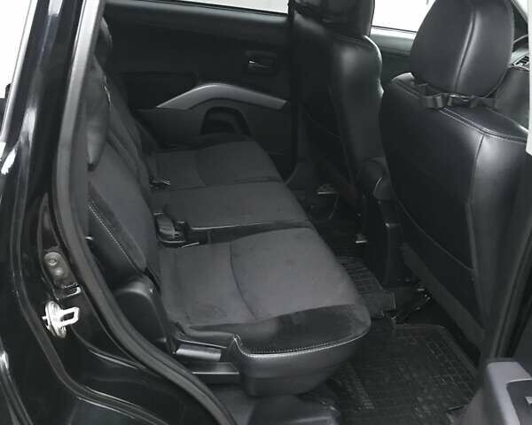 Чорний Міцубісі Аутлендер, об'ємом двигуна 2.18 л та пробігом 295 тис. км за 10900 $, фото 24 на Automoto.ua