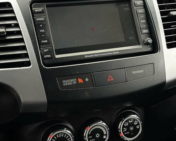 Міцубісі Аутлендер 2011 у Бердичеве на Automoto.ua Чорний Міцубісі Аутлендер, об'ємом двигуна 2.2 л та пробігом 237 тис. км за 11499 $, фото 43 на Automoto.ua