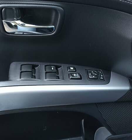 Черный Мицубиси Аутлендер, объемом двигателя 2 л и пробегом 196 тыс. км за 9900 $, фото 15 на Automoto.ua