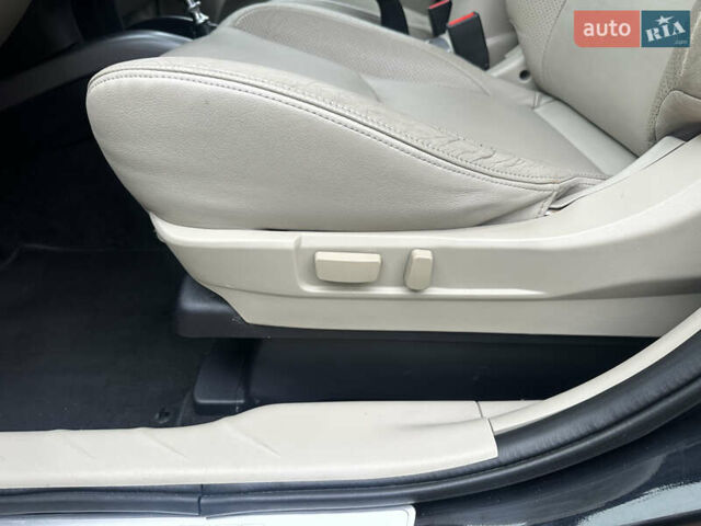 Чорний Міцубісі Аутлендер, об'ємом двигуна 2.2 л та пробігом 216 тис. км за 12000 $, фото 22 на Automoto.ua