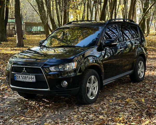 Міцубісі Аутлендер 2011 у Хмельницькому на Automoto.ua Чорний Міцубісі Аутлендер, об'ємом двигуна 2 л та пробігом 196 тис. км за 9500 $, фото 2 на Automoto.ua