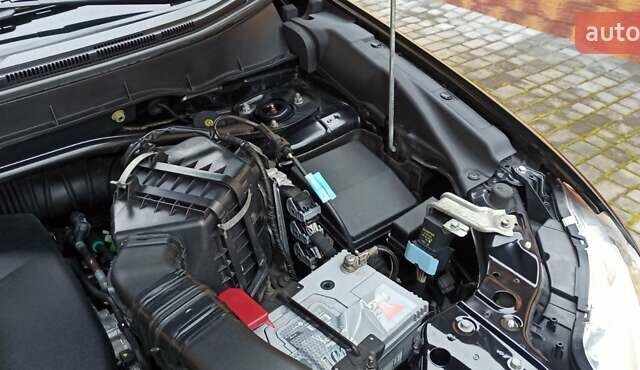 Черный Мицубиси Аутлендер, объемом двигателя 2.2 л и пробегом 209 тыс. км за 12700 $, фото 45 на Automoto.ua