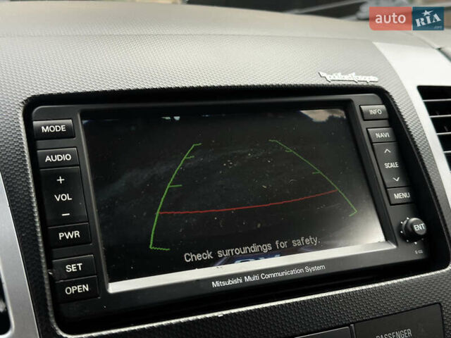 Міцубісі Аутлендер 2011 у Бердичеве на Automoto.ua Чорний Міцубісі Аутлендер, об'ємом двигуна 2.2 л та пробігом 237 тис. км за 11499 $, фото 80 на Automoto.ua