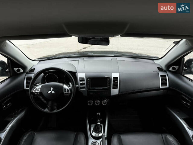 Міцубісі Аутлендер 2011 у Бердичеве на Automoto.ua Чорний Міцубісі Аутлендер, об'ємом двигуна 2.2 л та пробігом 237 тис. км за 11499 $, фото 55 на Automoto.ua